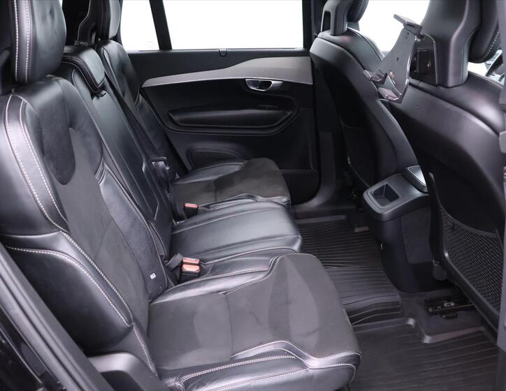 Volvo XC90 15