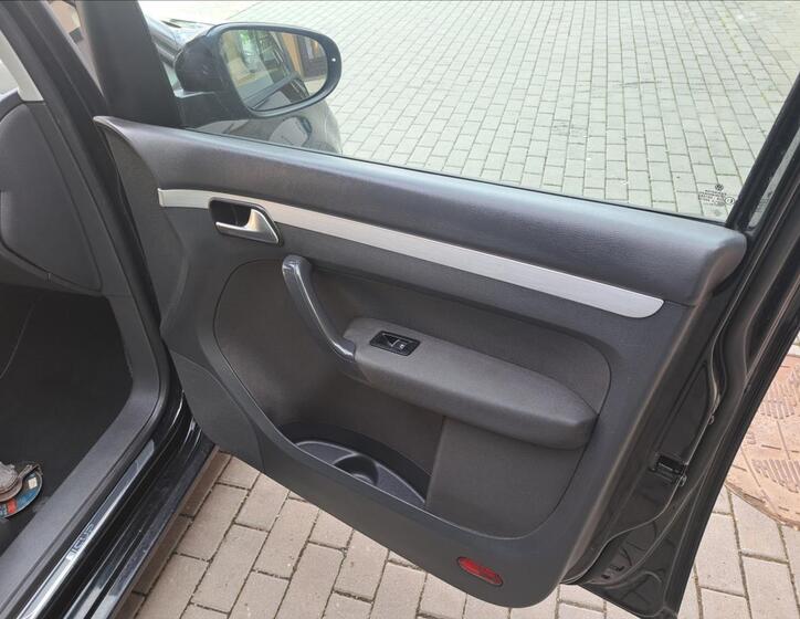 Volkswagen Touran 36
