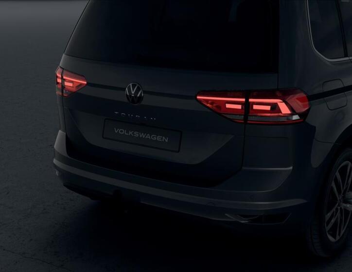 Volkswagen Touran 8