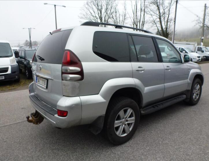 Toyota Land Cruiser 8