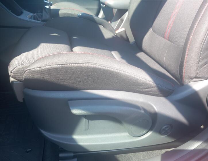 Hyundai i30 19