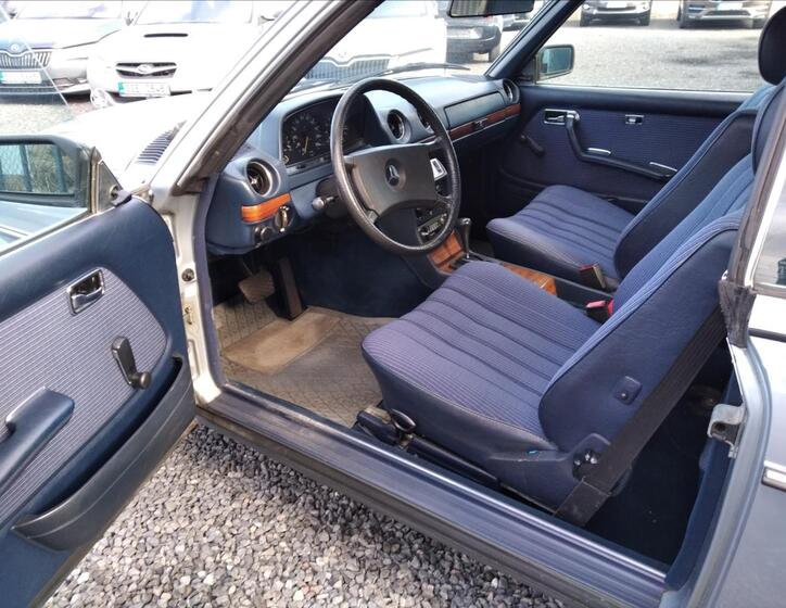 Mercedes-Benz 280 8