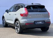 Volvo EX40 4