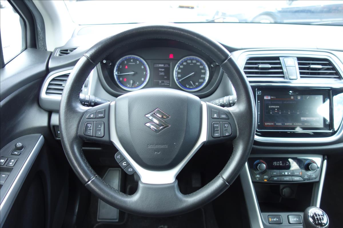 Suzuki S-Cross