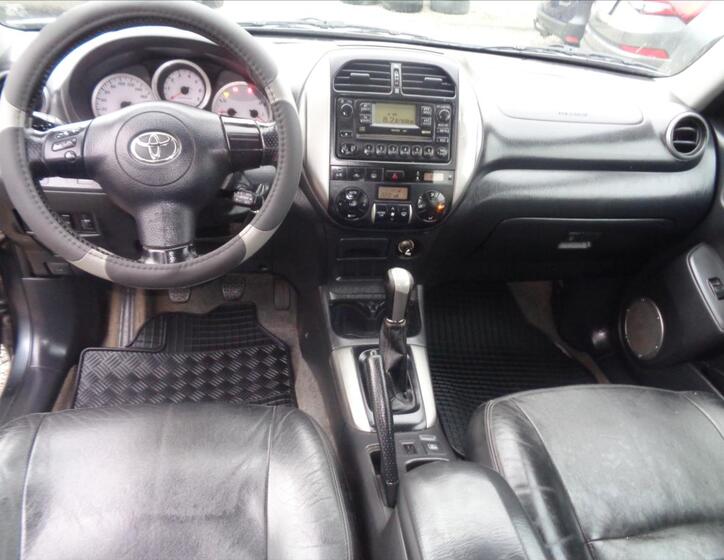 Toyota RAV4 14