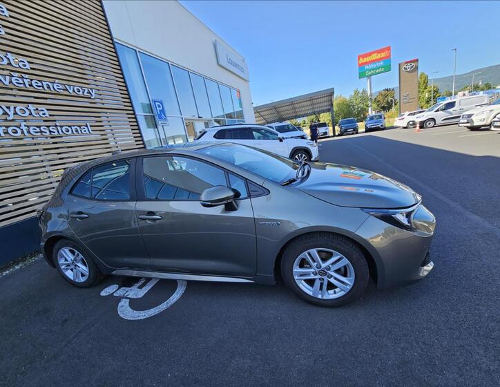 Toyota Corolla 17