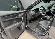 Jaguar F-Pace 10
