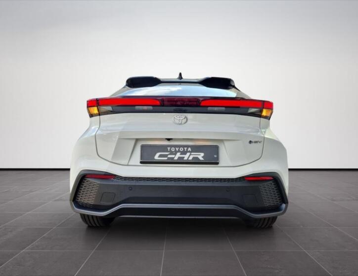 Toyota C-HR 6