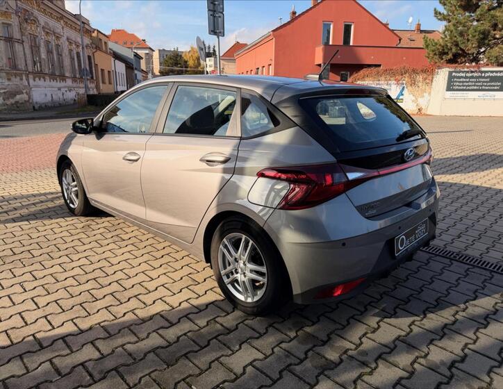 Hyundai i20 4
