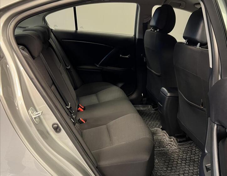 Toyota Avensis 11