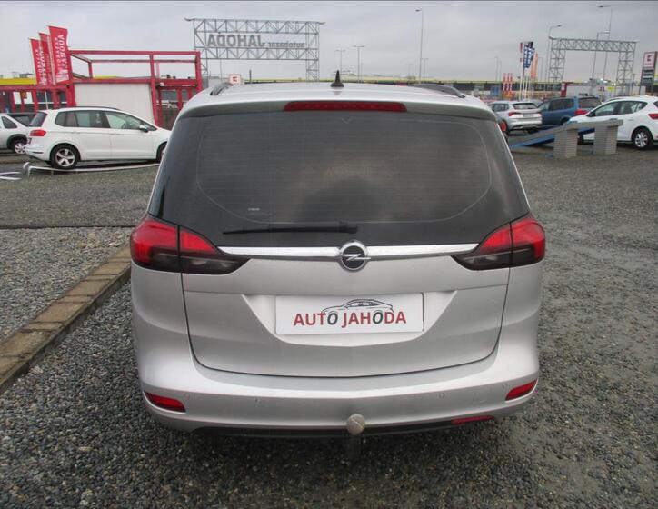 Opel Zafira 6