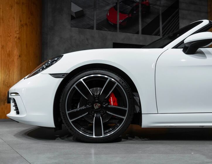 Porsche Boxster 3
