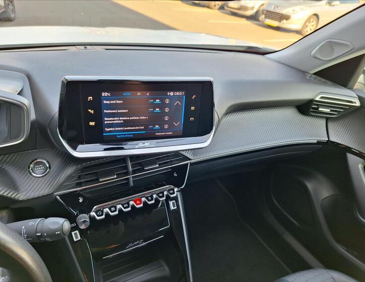 Peugeot 2008 7