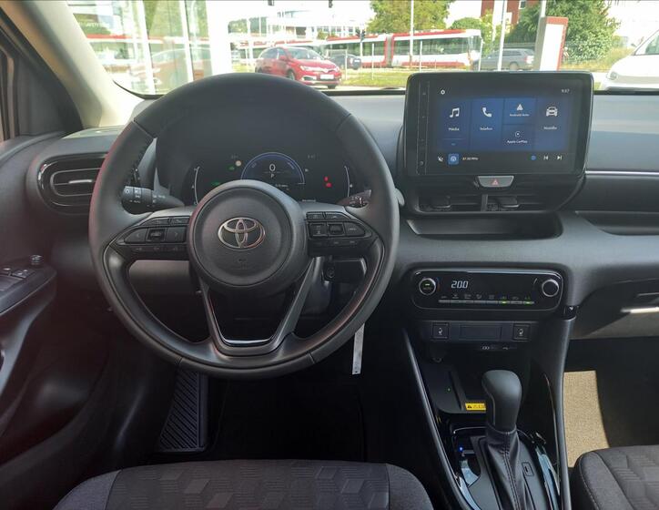 Toyota Yaris 12