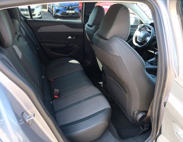 Peugeot 308 11