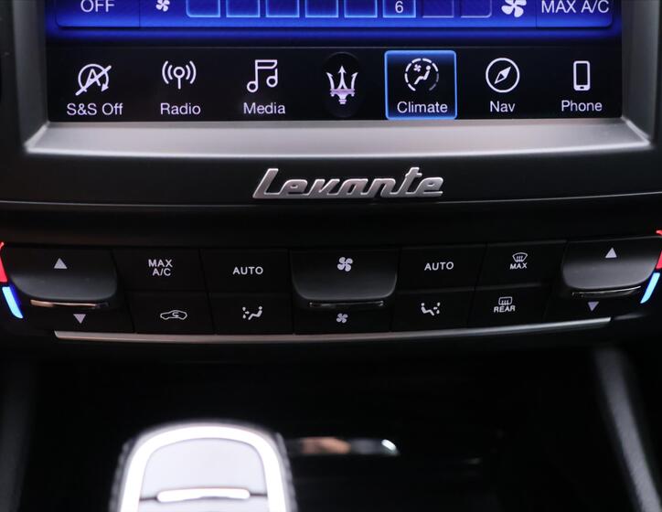 Maserati Levante 30