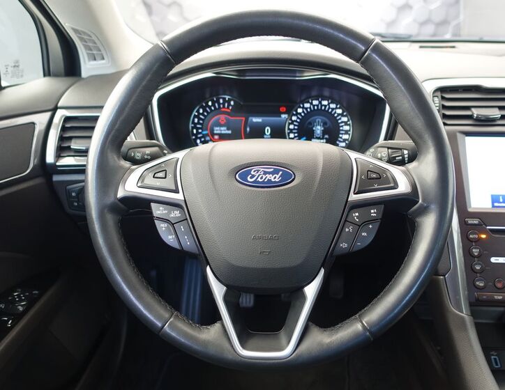 Ford Mondeo 10