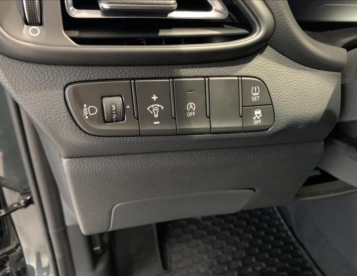 Hyundai i30 27