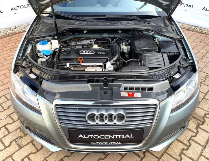 Audi A3 8