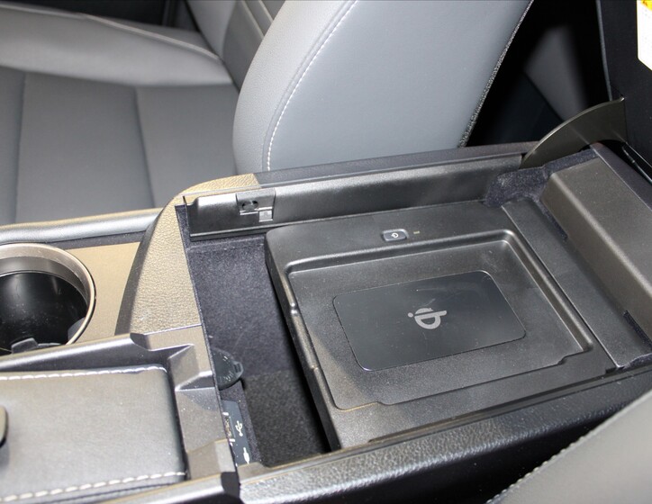 Lexus NX 300h 22