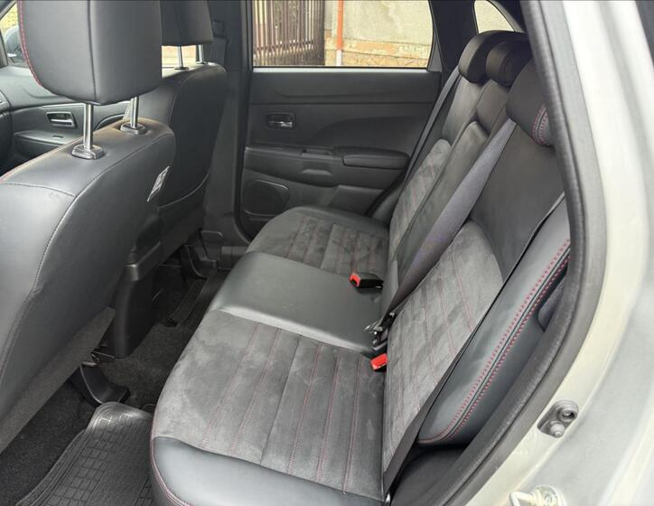 Mitsubishi ASX 13