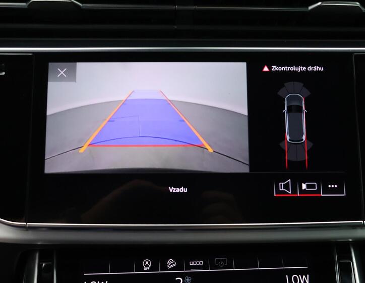Audi Q7 24