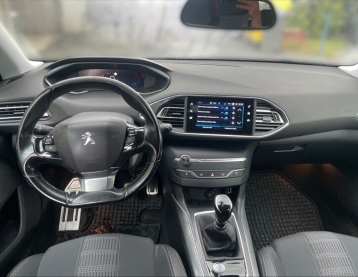 Peugeot 308 9