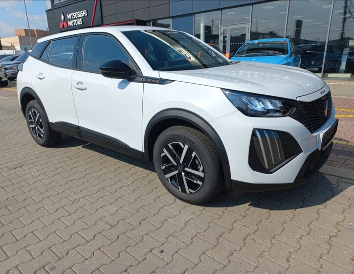 Peugeot 2008 8