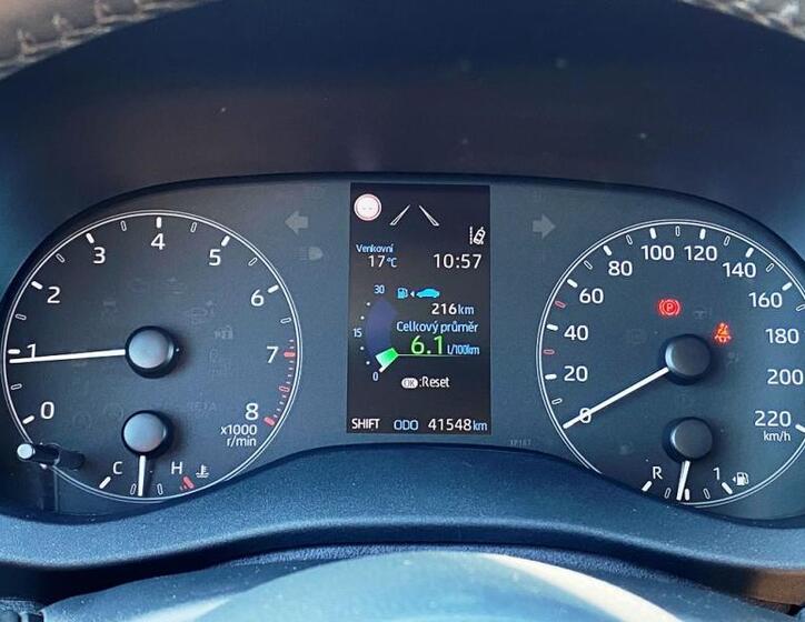 Toyota Yaris 16