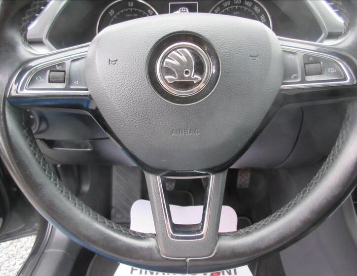 Škoda Superb 9