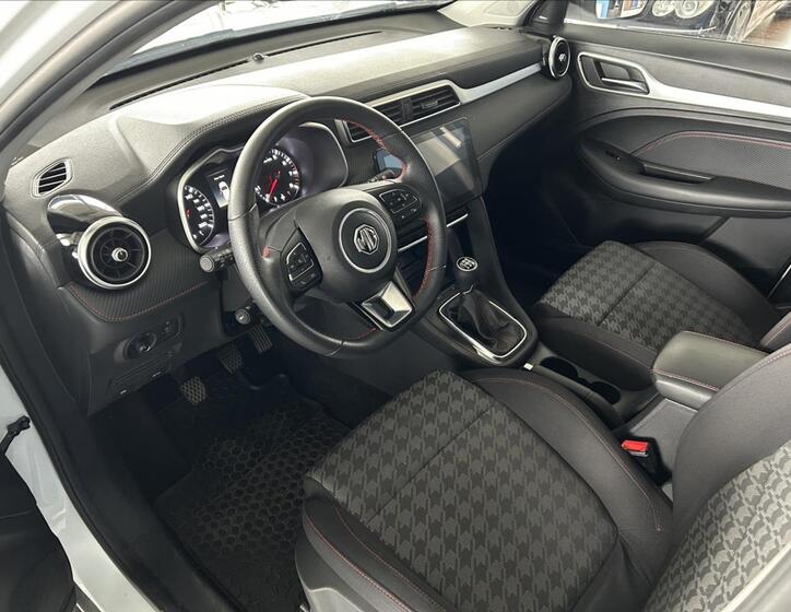 MG ZS 7