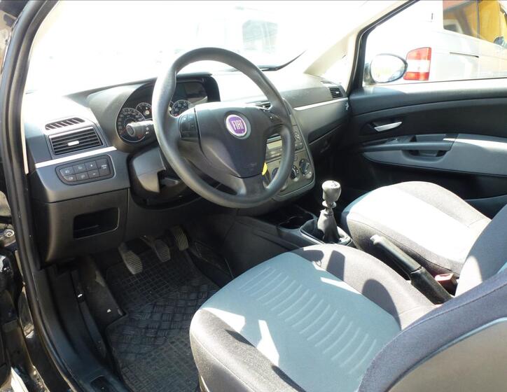 Fiat Grande Punto 15
