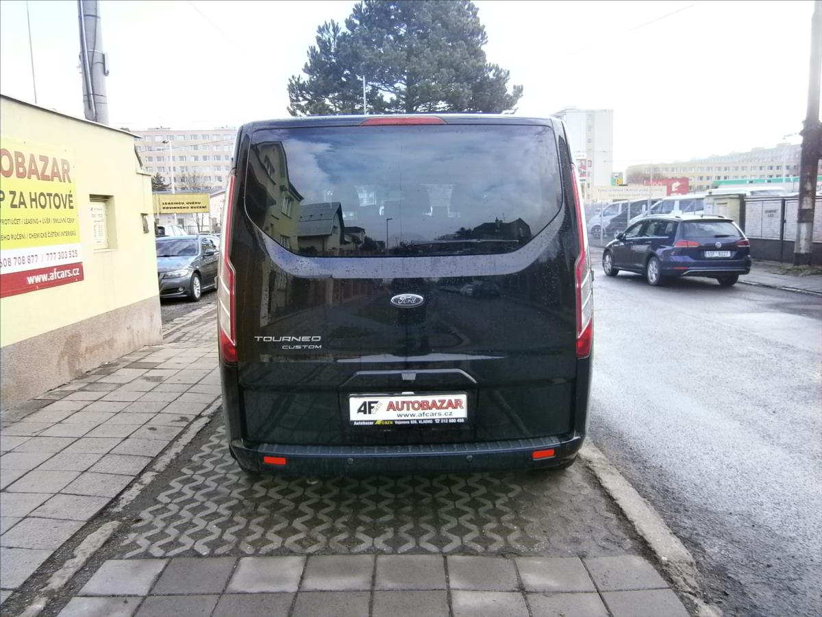 Ford Tourneo Custom