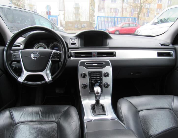 Volvo V70 11