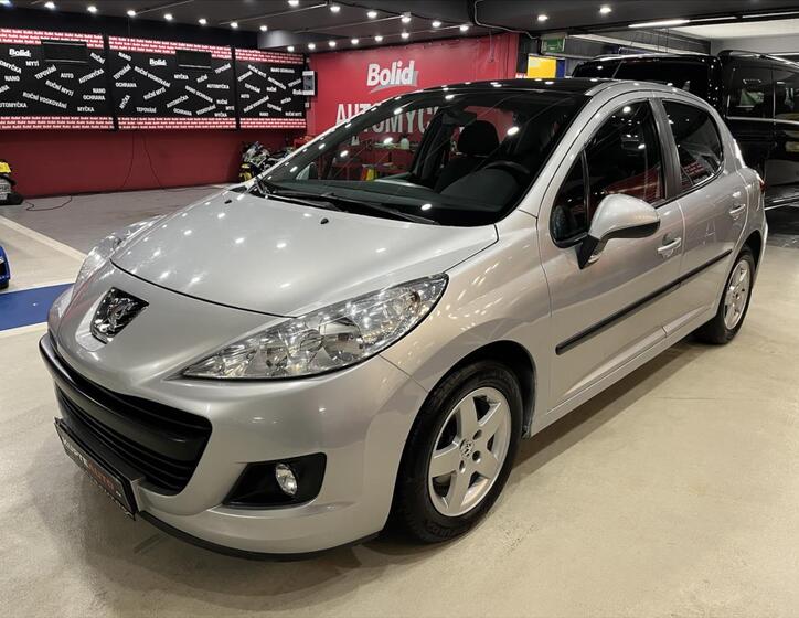Peugeot 207 1