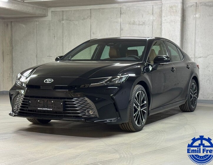 Toyota Camry 1