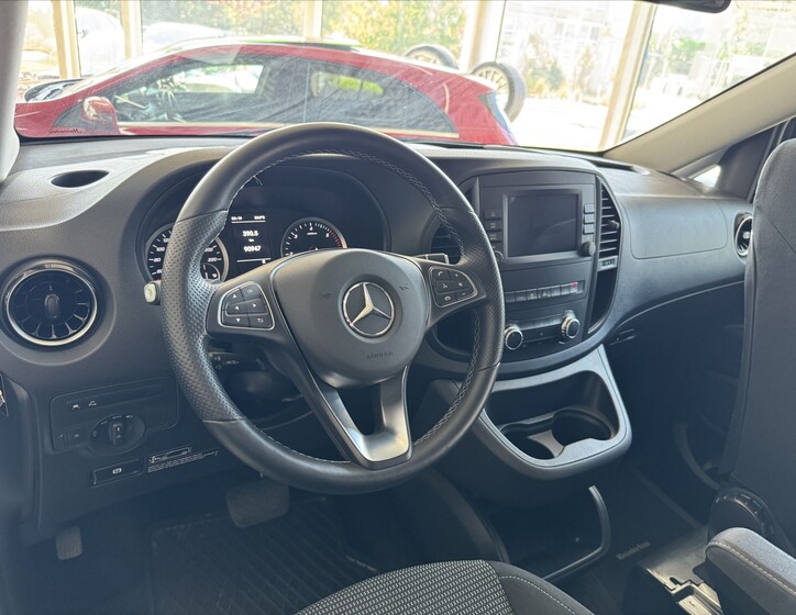 Mercedes-Benz Ostatní 12