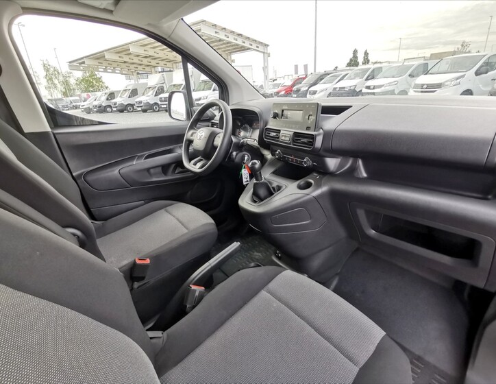 Toyota ProAce City 8