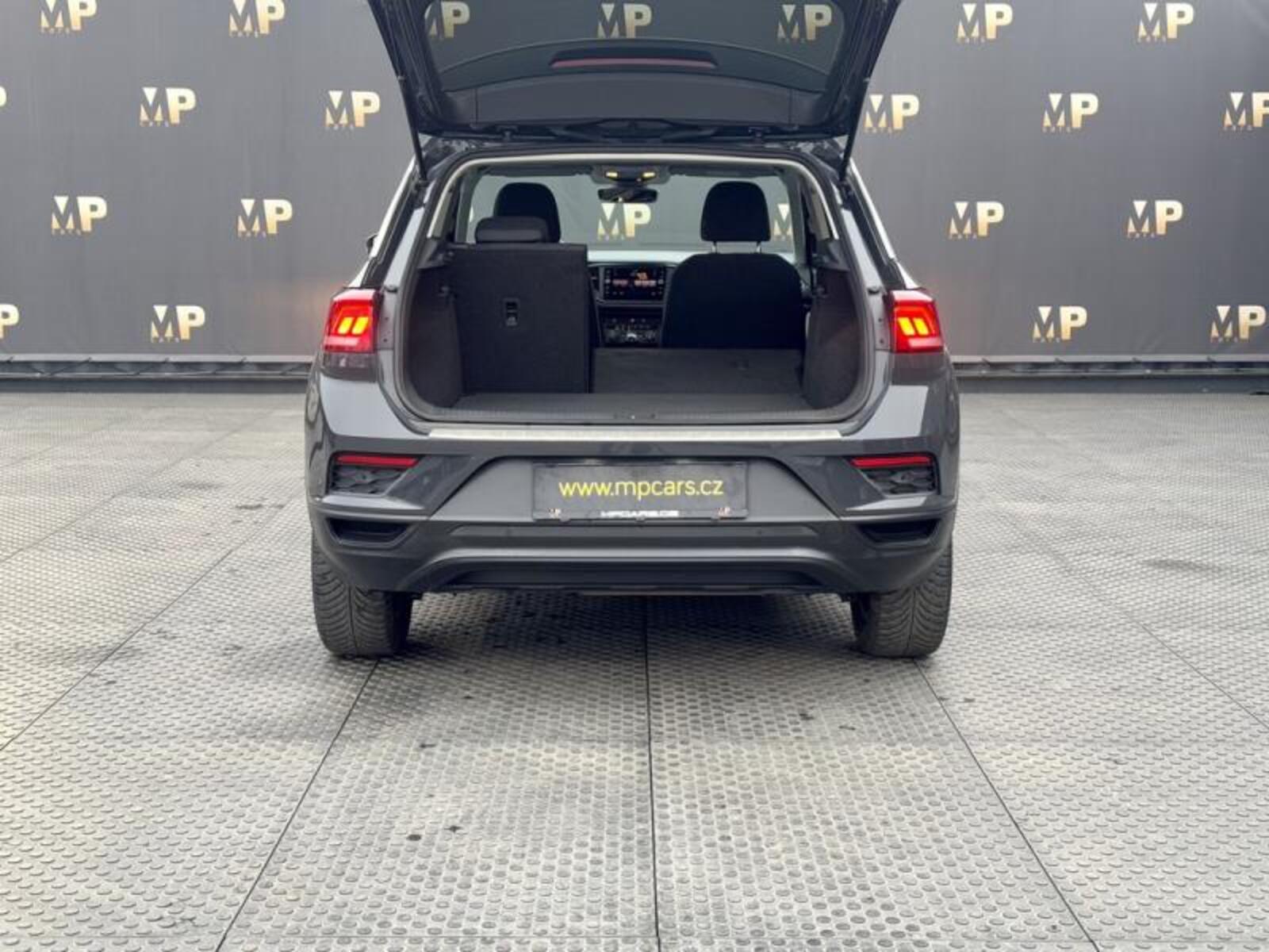 Volkswagen T-Roc 12