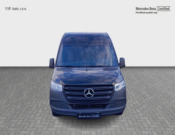 Mercedes-Benz Sprinter 8