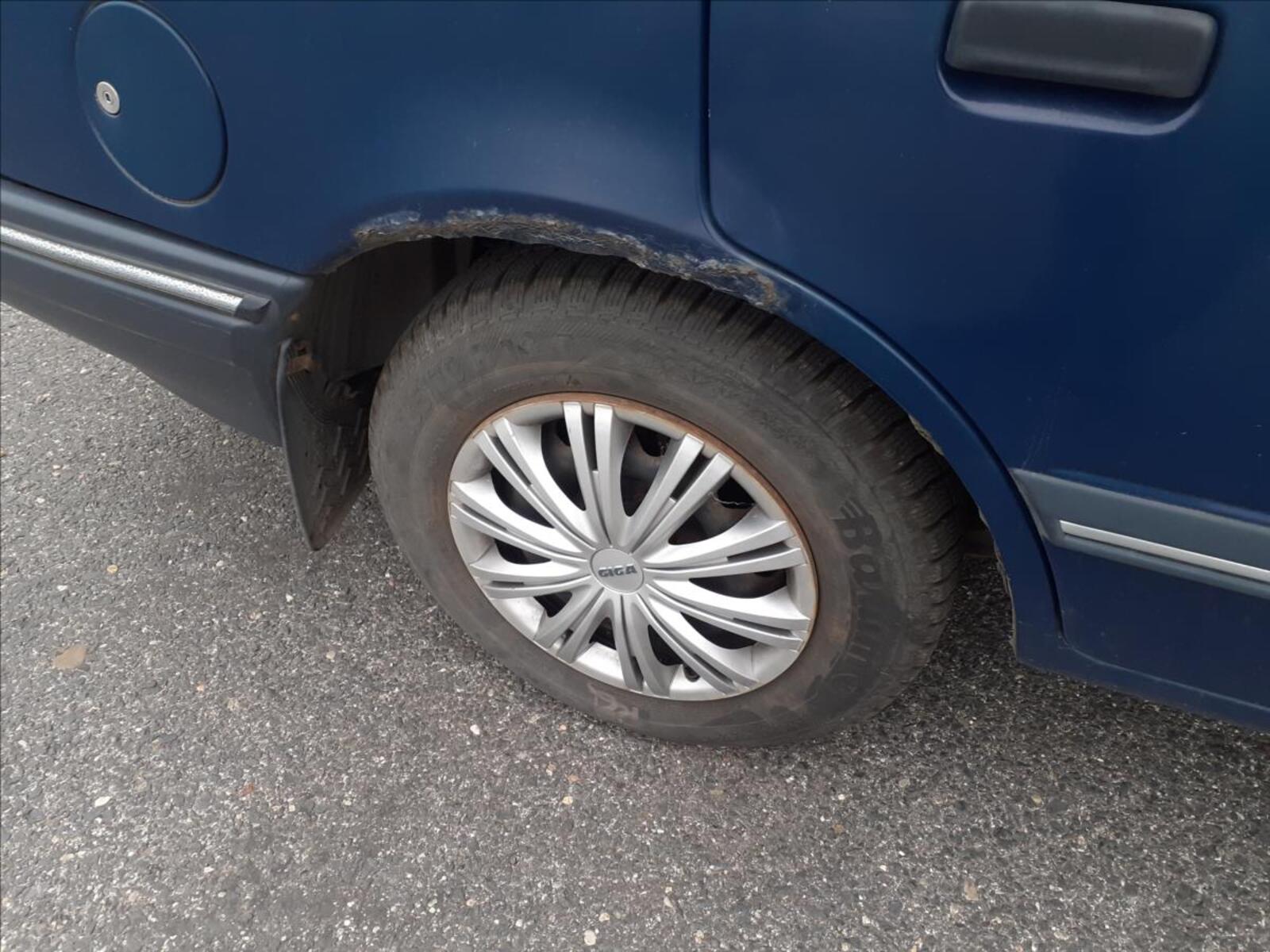 Ford Scorpio 13