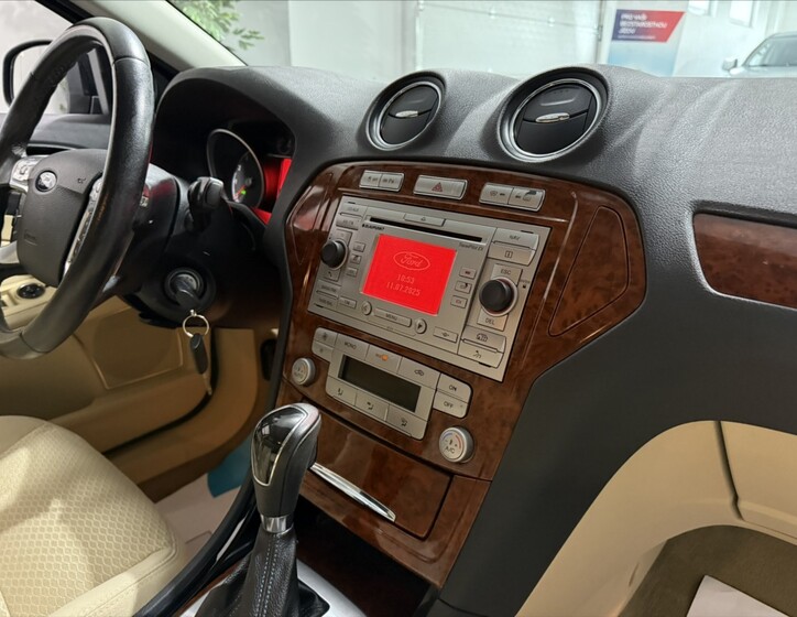 Ford Mondeo 16