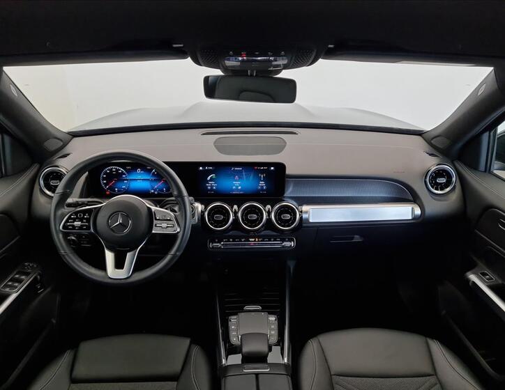 Mercedes-Benz GLB 13