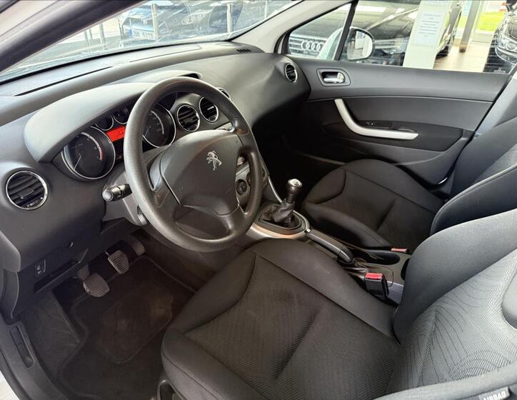 Peugeot 308 7