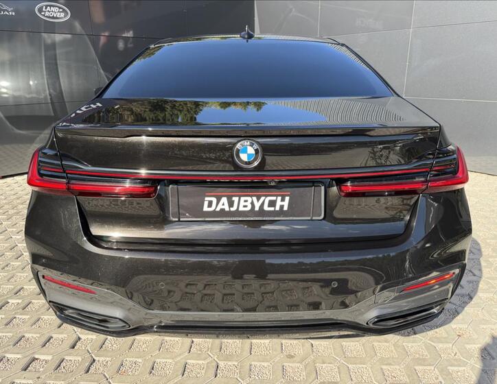 BMW Řada 7 8
