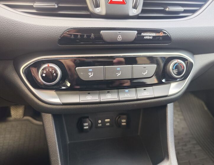 Hyundai i30 16