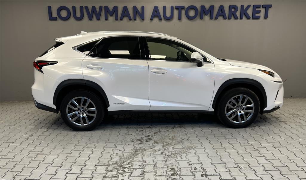 Lexus NX 300h