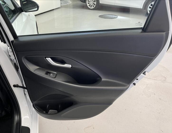 Hyundai i30 26