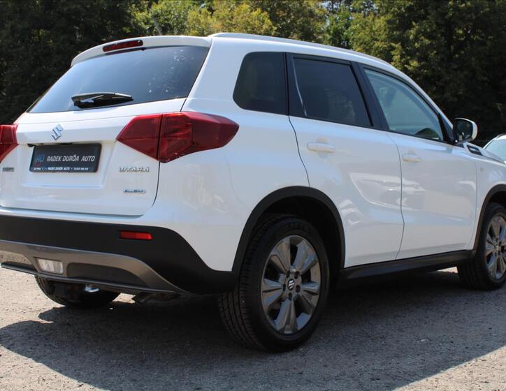 Suzuki Vitara 5