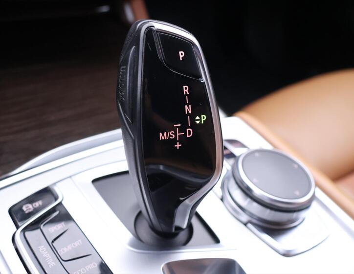 BMW Řada 7 38